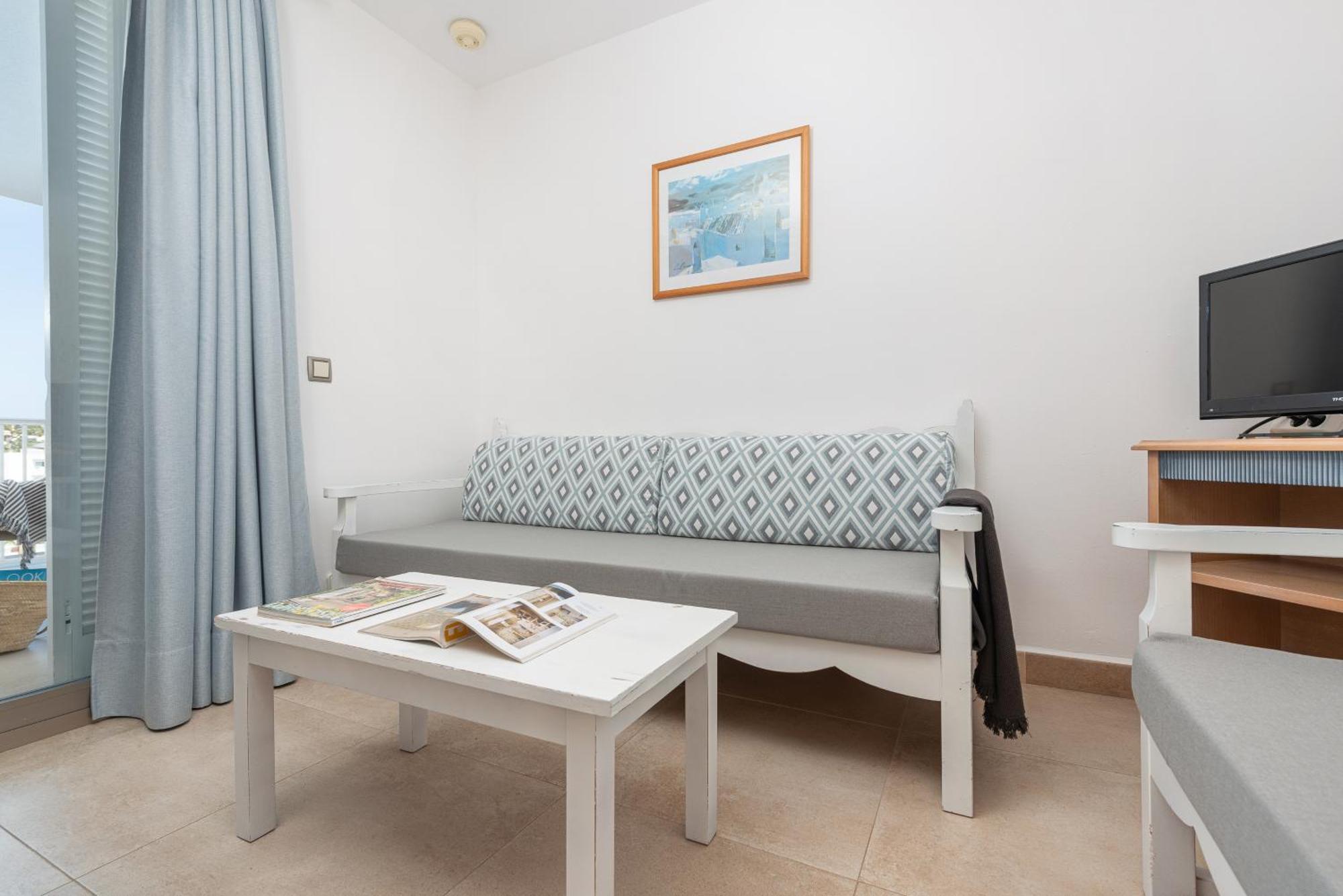 Apartamentos Ferrera Pins Cala Ferrera  Bagian luar foto