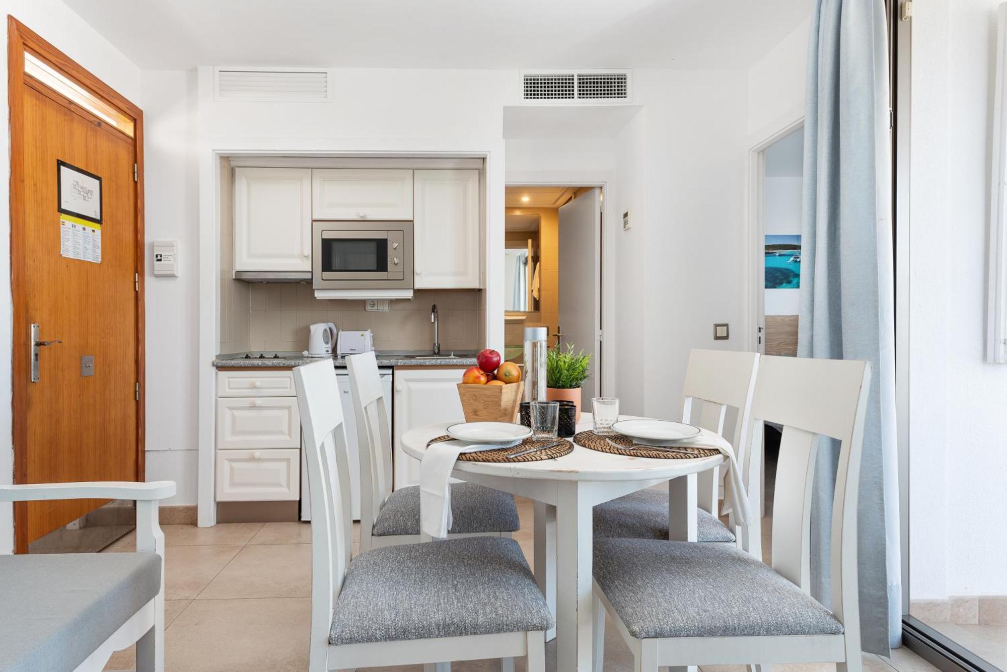 Apartamentos Ferrera Pins Cala Ferrera  Bagian luar foto