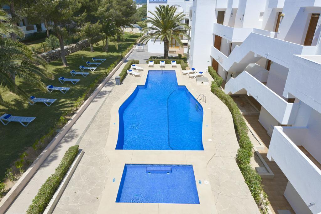 Apartamentos Ferrera Pins Cala Ferrera  Bagian luar foto