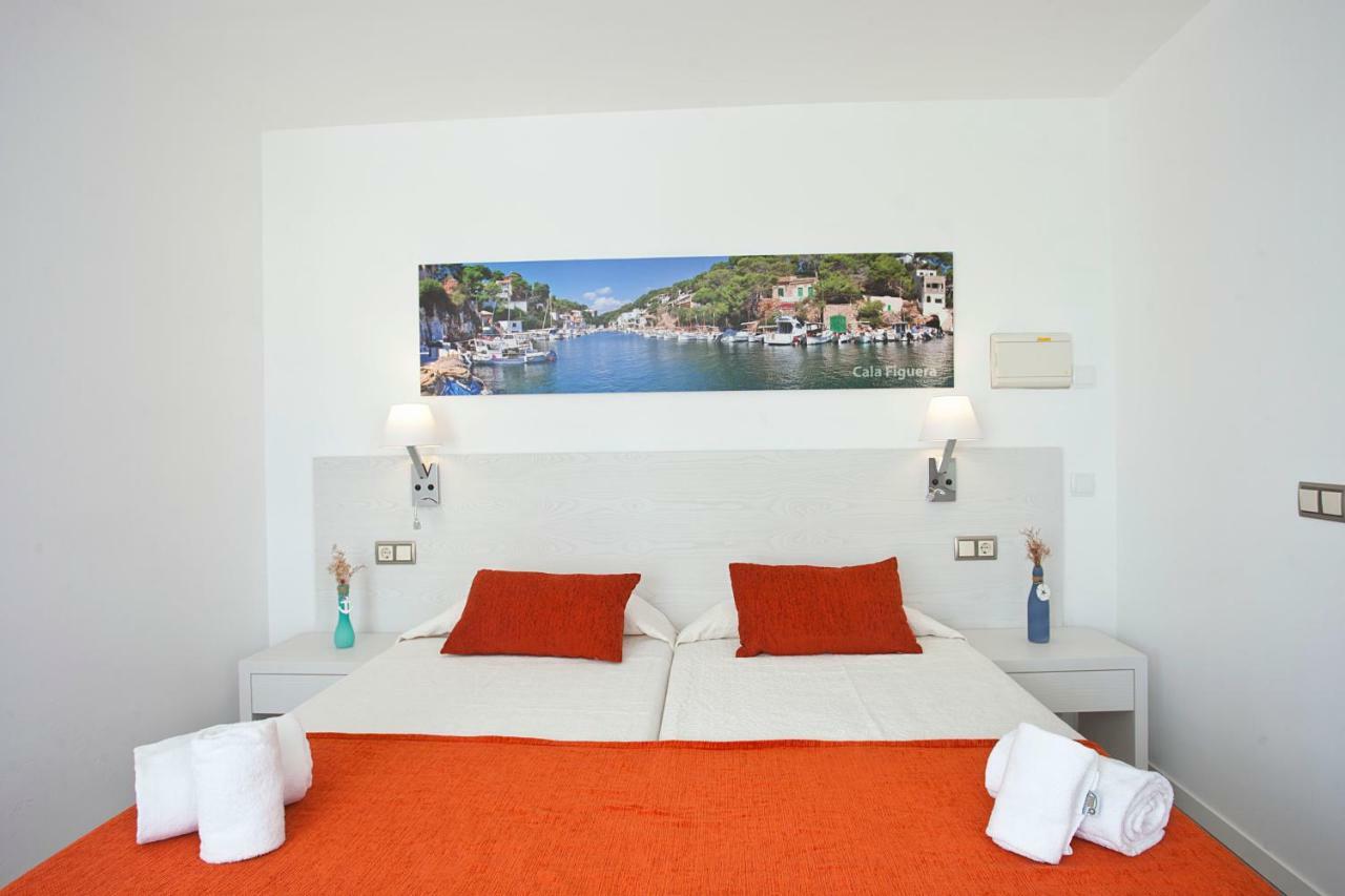 Apartamentos Ferrera Pins Cala Ferrera  Bagian luar foto